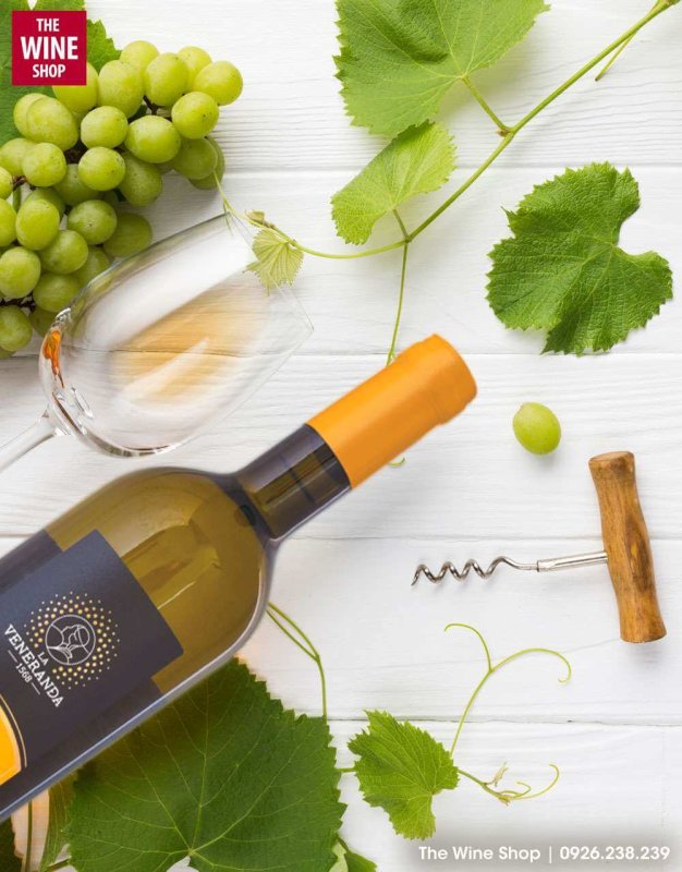 Rượu vang La Veneranda Aureo Umbria IGT Bianco sở hữu nhiều tầng hương kết hợp