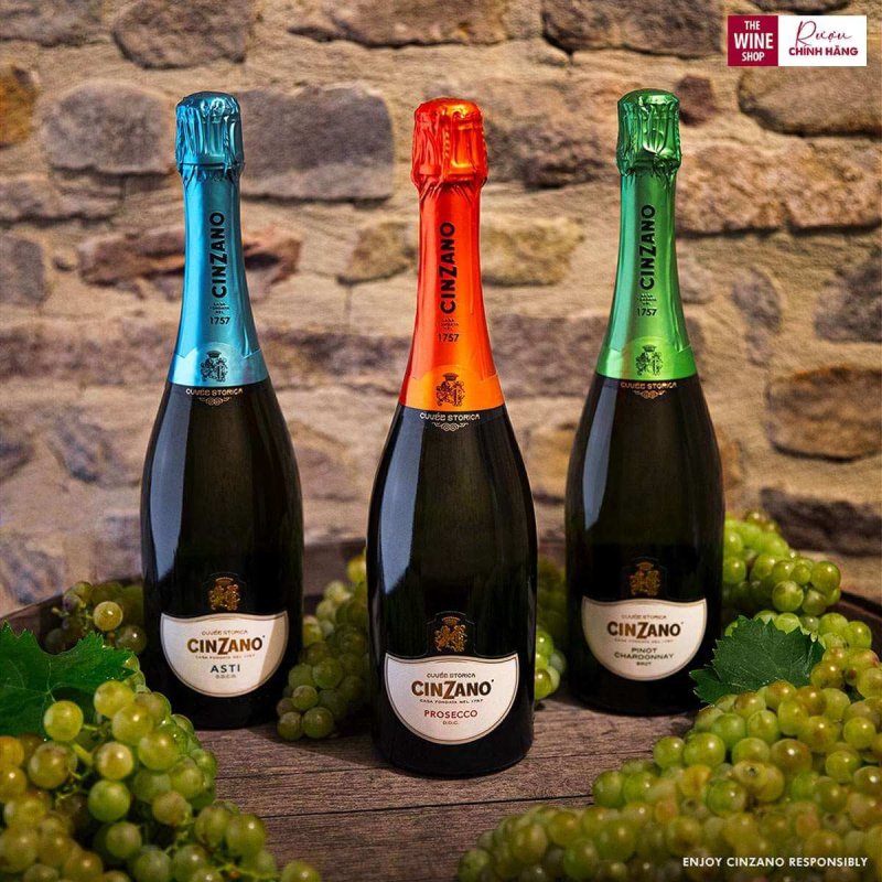 Rượu vang nổ Cinzano chính thức ra mắt lần đầu tiên vào năm 1999