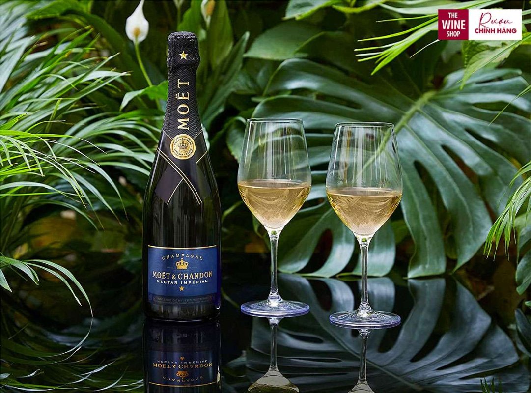 Champagne Moet & Chandon Imperial Brut Nectar là chai rượu có đặc tính phong phú và sống động