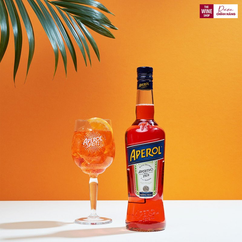 Rượu mùi Aperol là dòng liqueur có hương vị ngọt tươi với sắc cam nổi bật