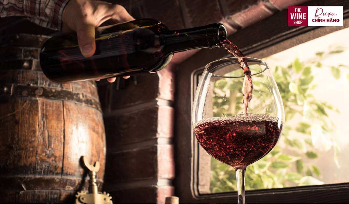 Rượu Vang Hồng có lịch sử bắt nguồn từ những năm 1600
