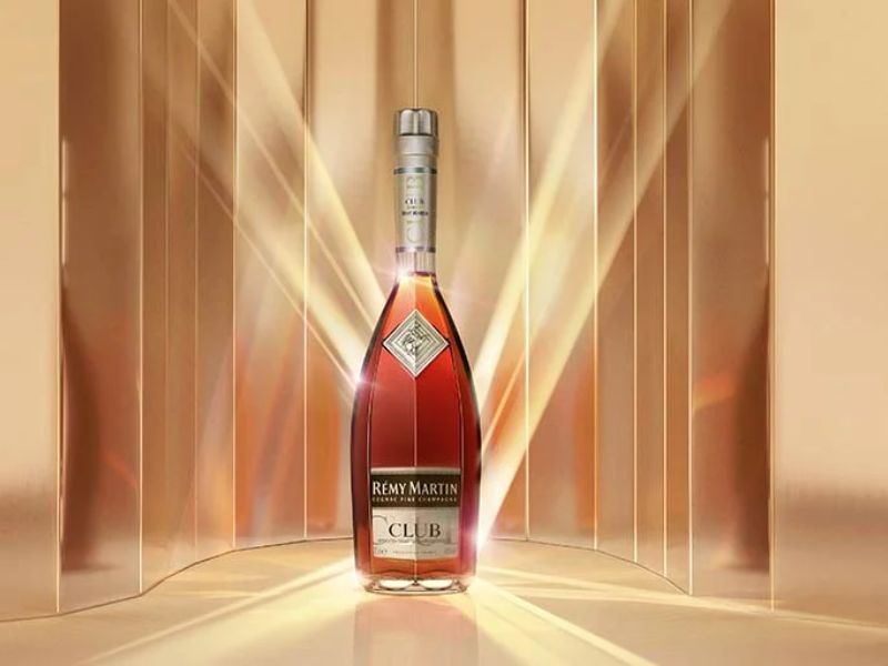 REMY MARTIN CLUB 70cl - dòng cognac mạnh mẽ nhất dành cho các quý ông tinh tế