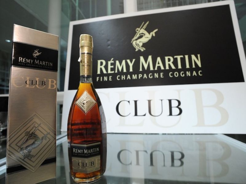 REMY MARTIN CLUB 70cl - dòng cognac mạnh mẽ nhất dành cho các quý ông tinh tế