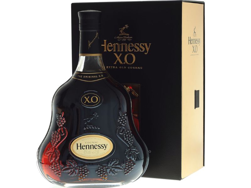 Nhiệt độ lý tưởng để thưởng thức rượu HENNESSY XO Luminous (đèn) là 15 – 18 độ C