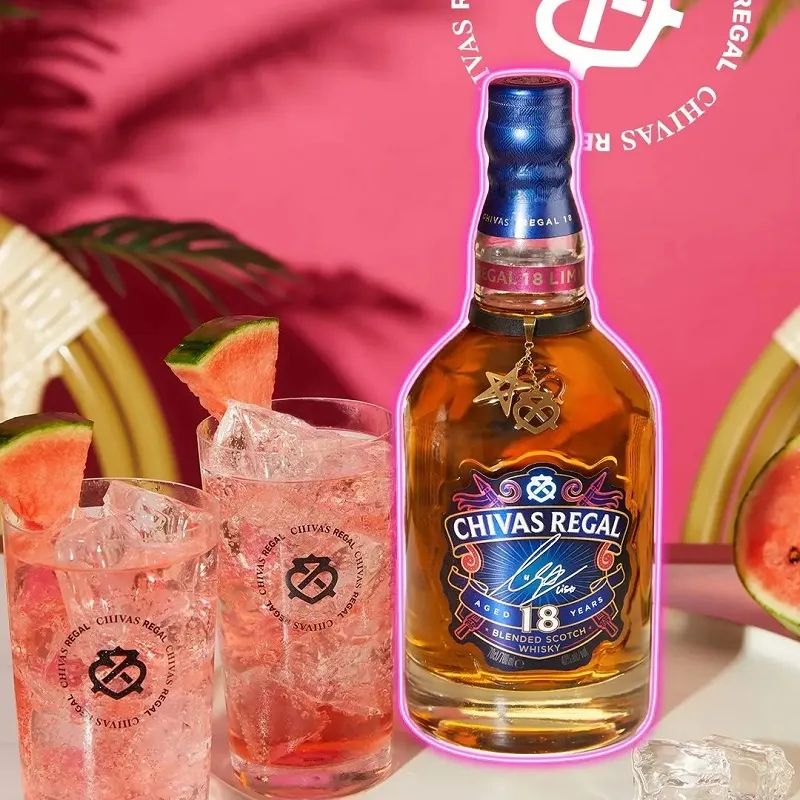 Rượu CHIVAS 18 Lisa Edition khoác lên mình thiết kế phiên bản giới hạn tuyệt đẹp