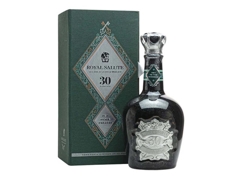 CHIVAS 30 Kingdom – món quà độc đáo cho dịp lễ Tết