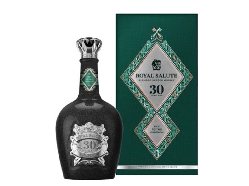 Ruouvangnhap.com - địa chỉ cung cấp rượu CHIVAS 30 Kingdom uy tín tại TP.HCM