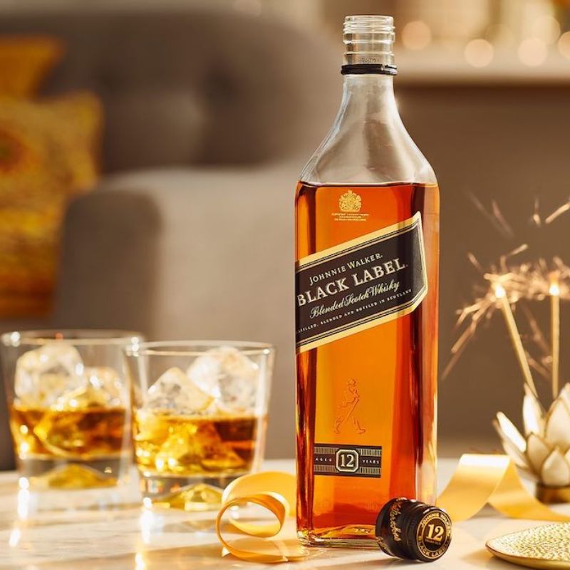 JW Black Label - thiết kế sang trọng tôn lên đẳng cấp thượng lưu