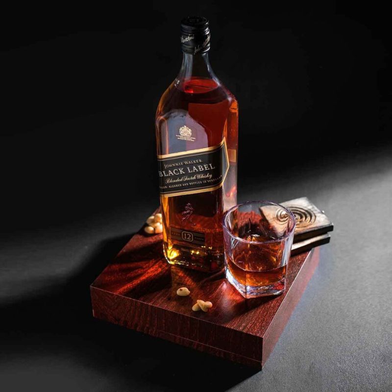 Mua rượu JW Black Label tại ruouvangnhap.com