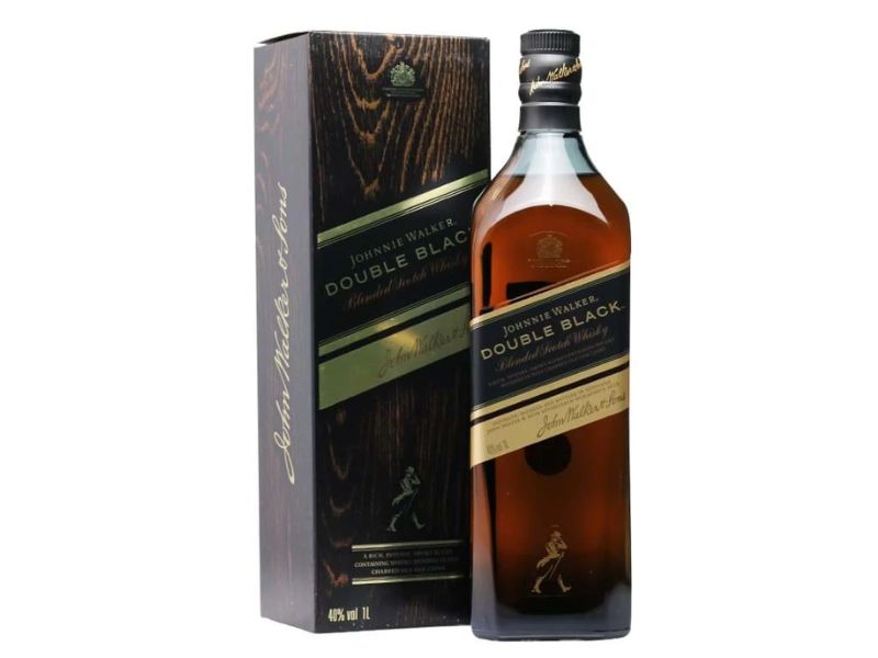 Quá trình trưởng thành nghiêm ngặt để tạo nên những ly rượu JW Double Black tinh tế