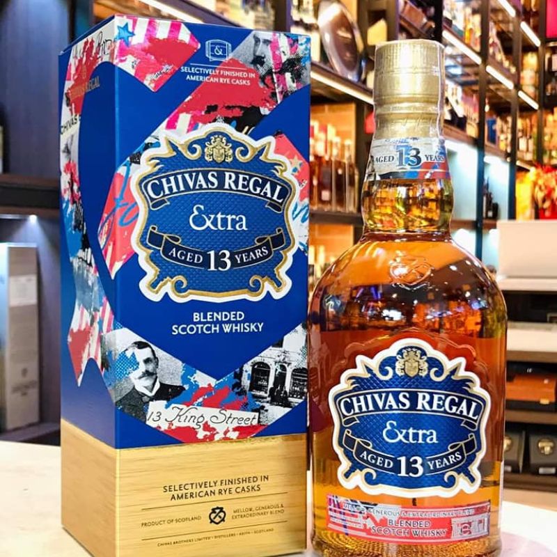 CHIVAS 13 American Rye Cask (xanh) có mùi hương đặc trưng nồng nàn, lan tỏa