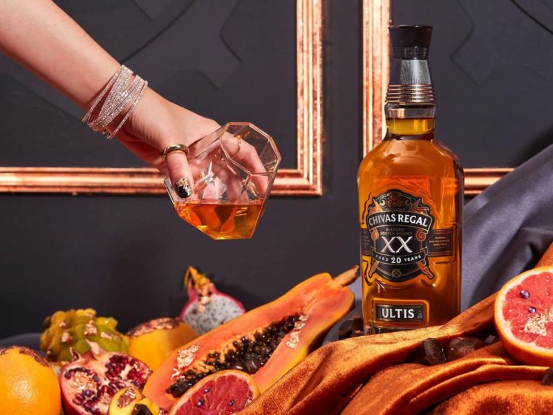 CHIVAS Reqal Ultis XX 20YO - 20 năm cho một hương vị đậm đà mang nhiều cung bậc cảm xúc