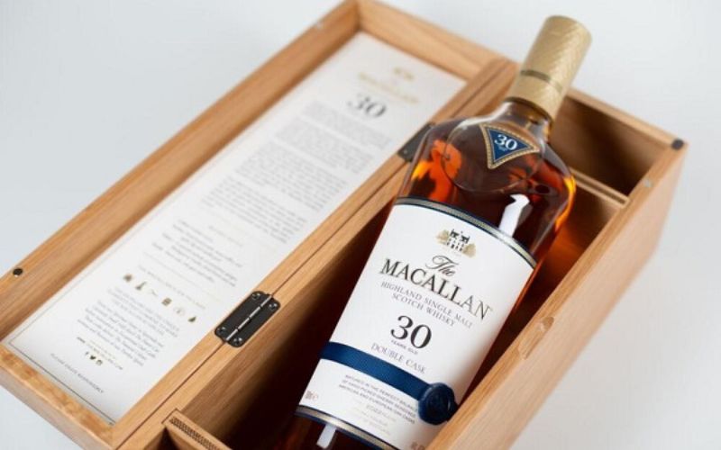 Rượu whiskey Macallan 30YO Double Cask 30 năm tuổi là biểu tượng của sự tinh tế.