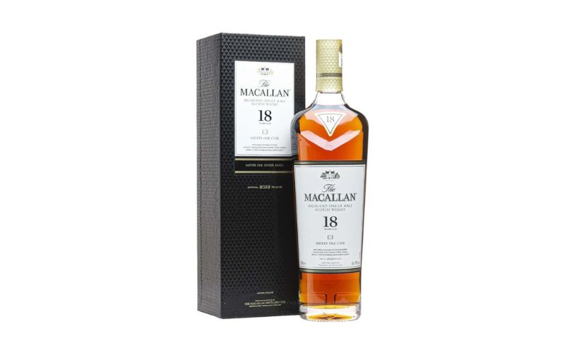 Sự kết hợp hoàn hảo giữa hương vị sherry và whisky 18 năm tuổi trong Macallan 18 YO Sherry Oak