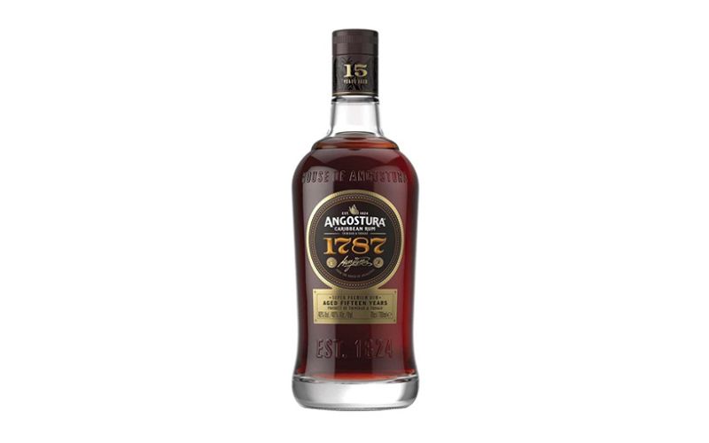 Angostura 1787 15YO Gold Rum hấp dẫn từ bên ngoài lẫn bên trong