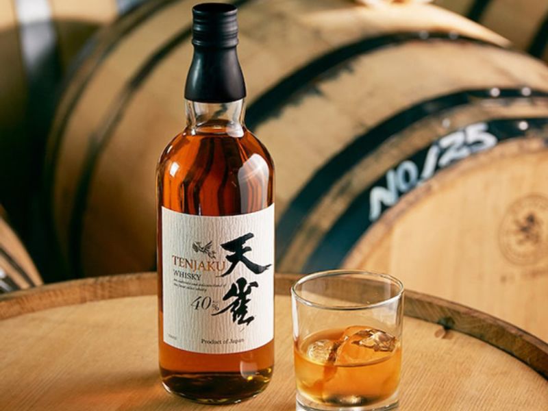 Rượu Whisky Nhật Bản được ủ trong đa dạng thùng ủ