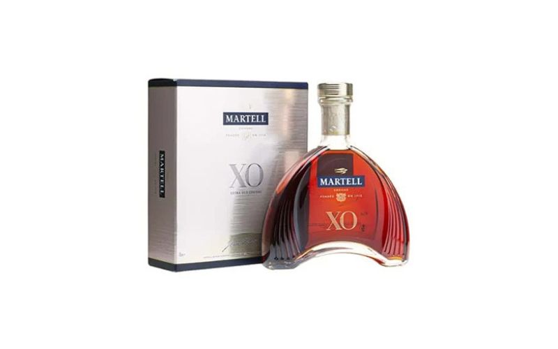 Rượu Cognac giống như một bản giao hưởng hoàn hảo trên đầu lưỡi.