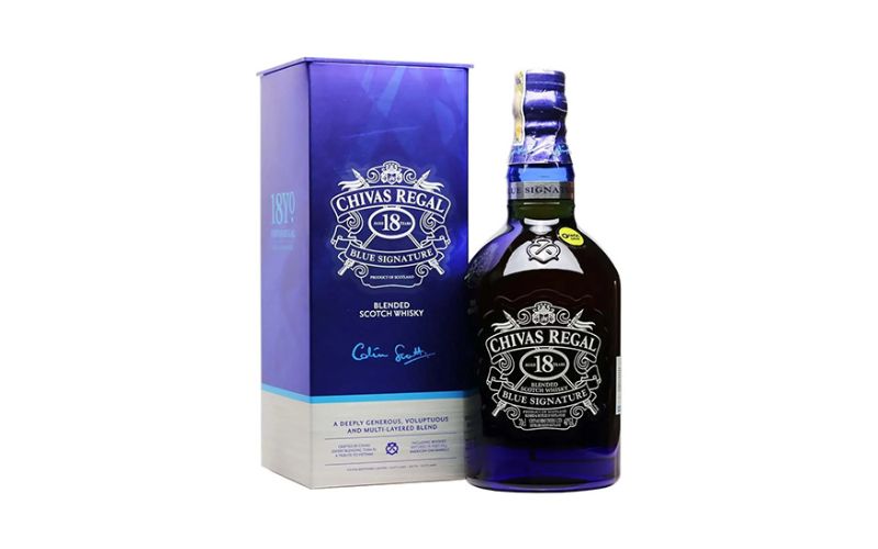 Với 18 năm ủ trong thùng gỗ sồi, Chivas 18 mang đến hương vị độc đáo, phức tạp và lôi cuốn.